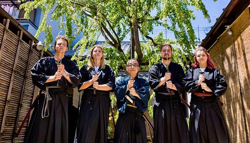 Met de groep een Samurai Experience tijdens de Japan Explorer Groepsreis