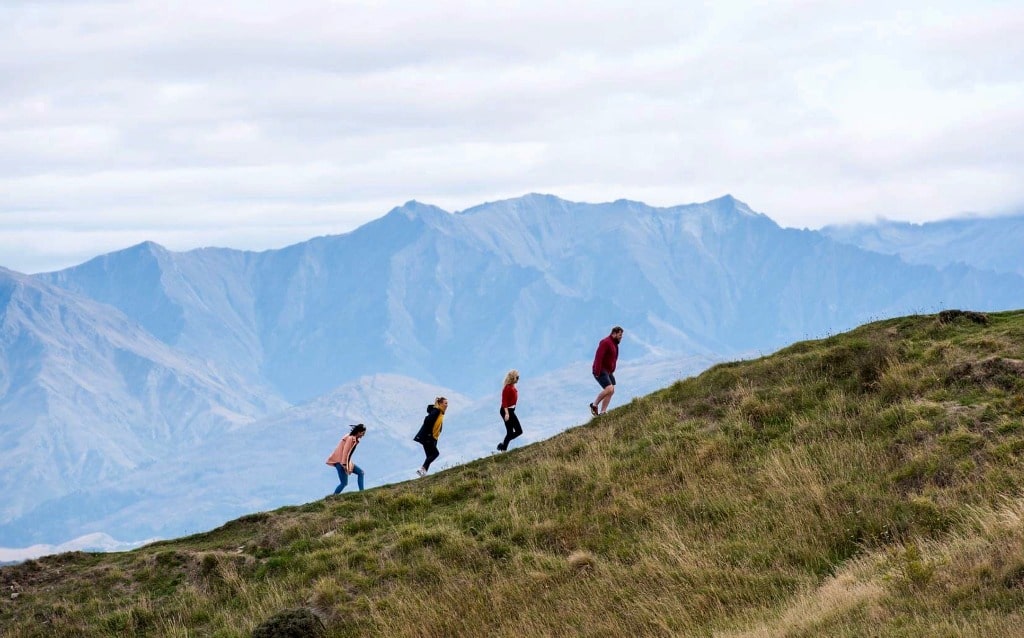 Met de groep een hiken op Mount Cook tijdens de Tasman Zuidereiland Groepsreis