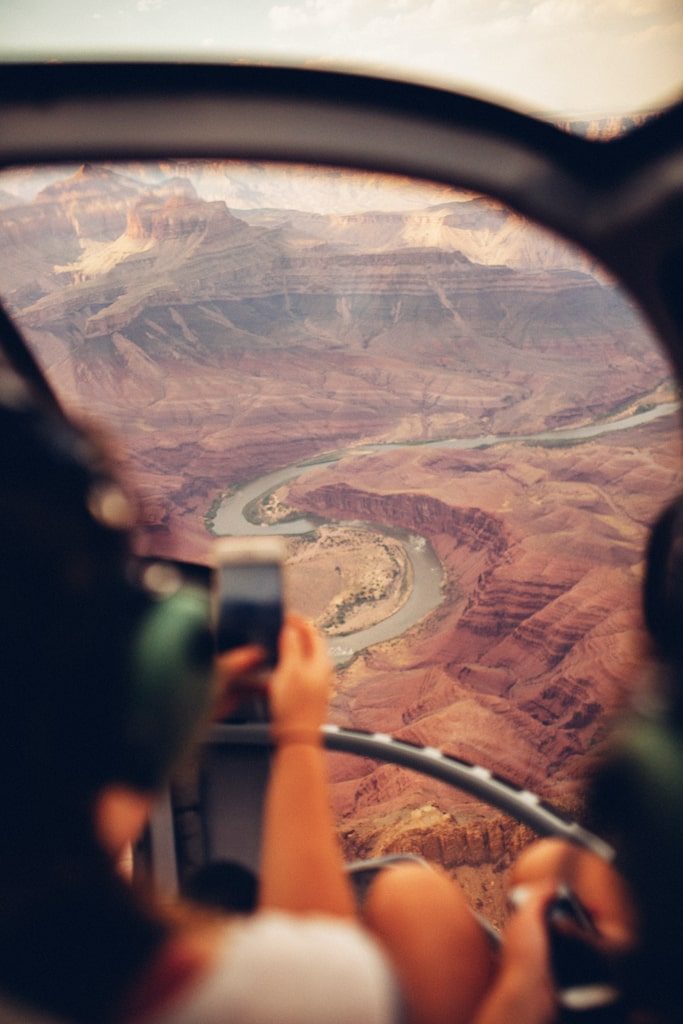 Helicopter vlucht over de Grand Canyon Helicopter vlucht over de Grand Canyon