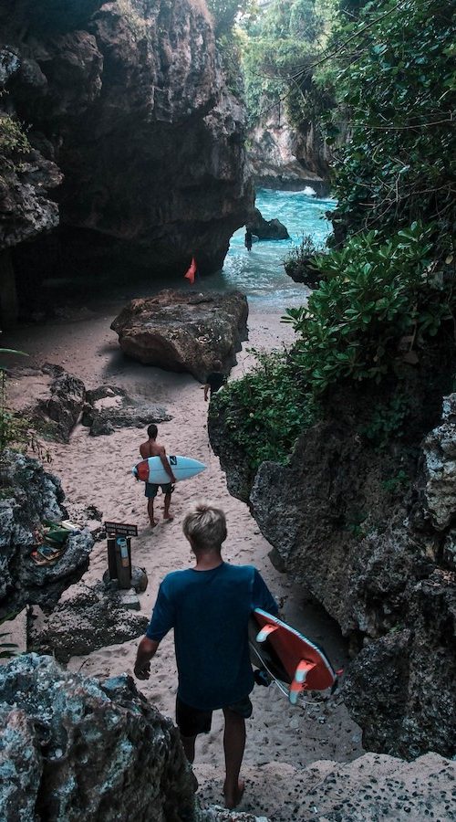 Op Bali kun je surfen op de mooiste plekken