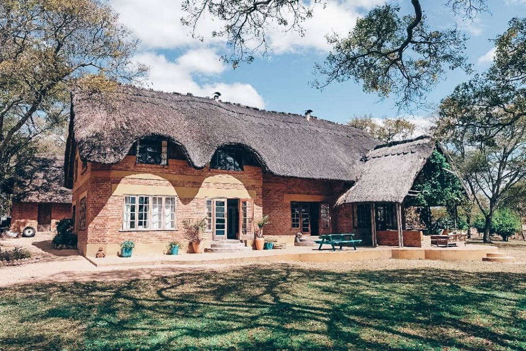 Accommodatie in Zambabwe tijdens het neushoorn en olifanten project Accommodatie in Zambabwe tijdens het neushoorn en olifanten project