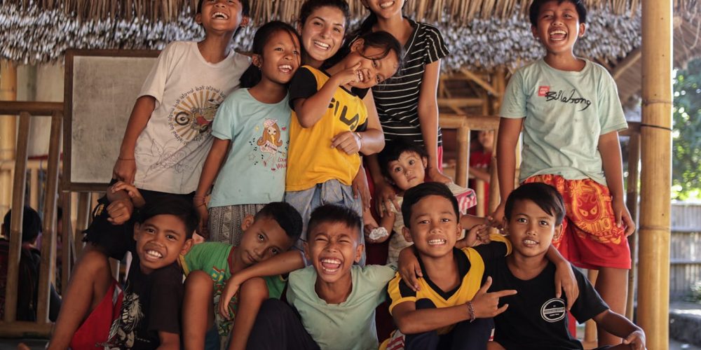 Maak de kinderen van Bali vrolijk met Engels lesgeven