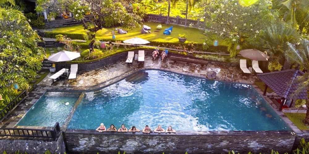 Lovina prive villa met Nederlandse reisgenoten tijdens de Bali Dutchies groepsreis