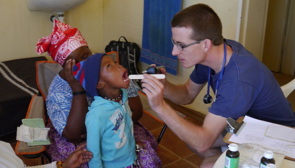 Als medisch vrijwilliger aan het werk in Namibie