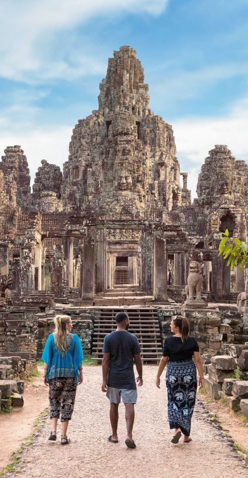 Bayon Temple tijdens de Zuidoost-Azië Ultimate Groepsreis door Thailand Vietnam & Cambodja