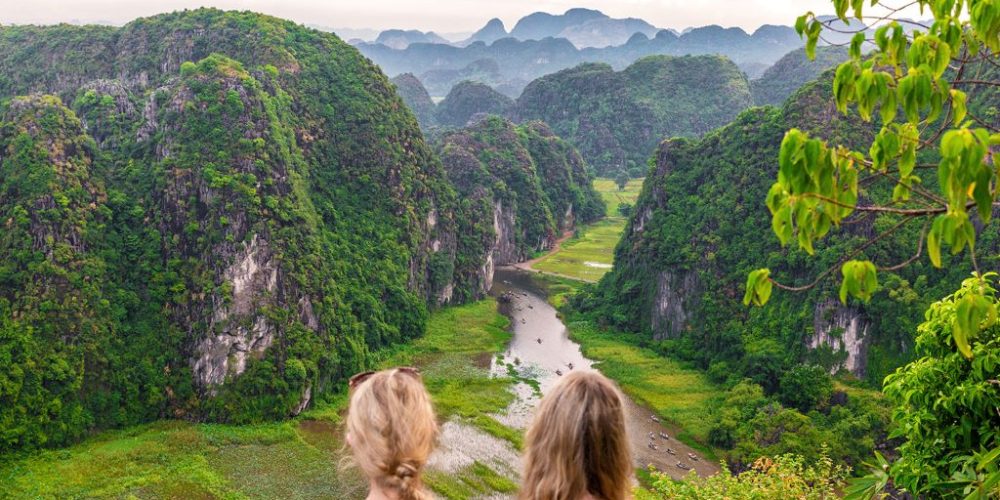 Ninh Binh uitkijkpunt tijdens de Vietnam & Cambodja jongerenreis