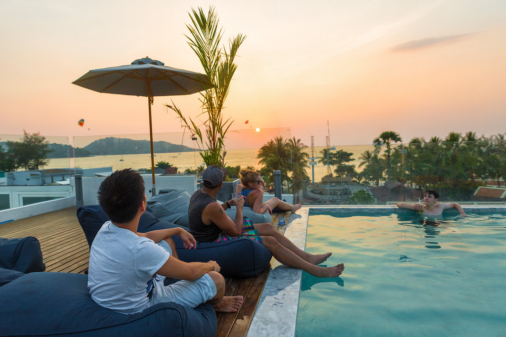 Phuket - Hotel Clover Pool tijdens Thailand Premium Groepsreis