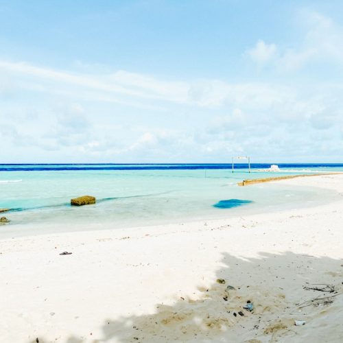 Hagelwitte stranden van de Malediven