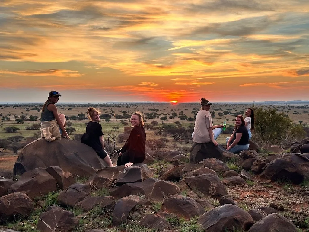 Geniet van zonsondergang in Zuid-Afrika