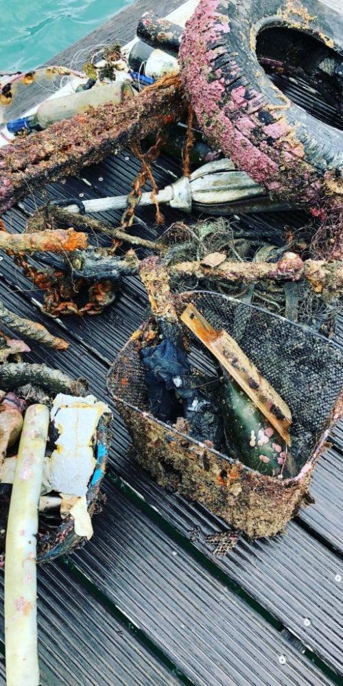 Afval tijdens duikcursus in Portugal