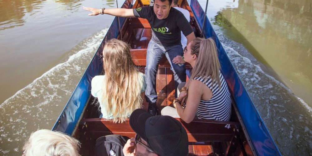 Ontdek Thailand vanaf het water in een traditionele boot