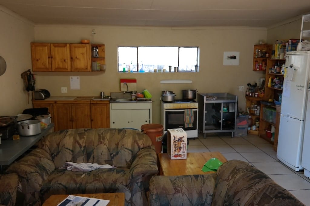 Gezamenlijke woonkamer voor de vrijwilligers Gezamenlijke woonkamer voor de vrijwilligers