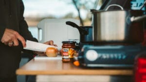 Koken in de Spaceships Beta 2S camper