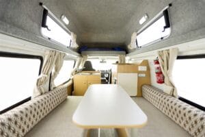 Hippie Hitop camper interieur