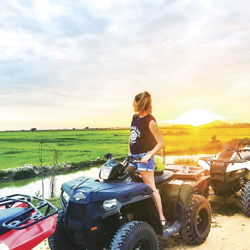 Quad rijden met de Cambodja en Laos Jongeren Groepsreis Quad rijden met de Cambodja en Laos Jongeren Groepsreis