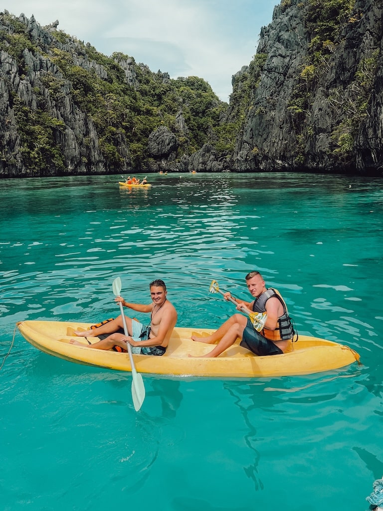 Kajakken in El Nido Kajakken in El Nido