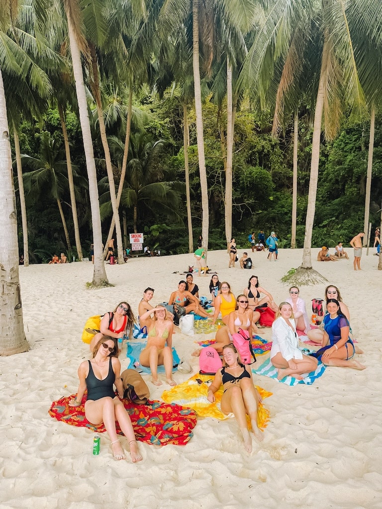 Stranddag tijdens de Filipijnen Budget groepsreis Stranddag tijdens de Filipijnen Budget groepsreis