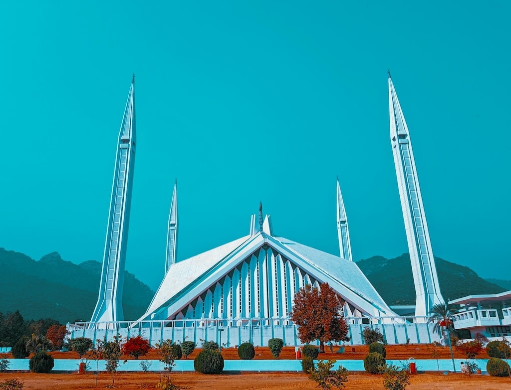 Faisal Mosque in Islamabad Faisal Mosque in Islamabad