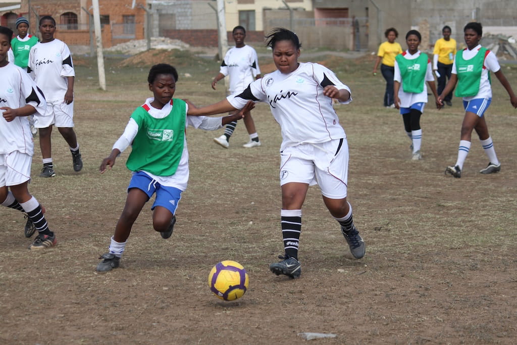 Voetbal voor meisjes in Ghana Voetbal voor meisjes in Ghana